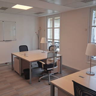 Bureau privé 19 m² 4 postes Coworking Rue Cambon Paris 75001 - photo 1
